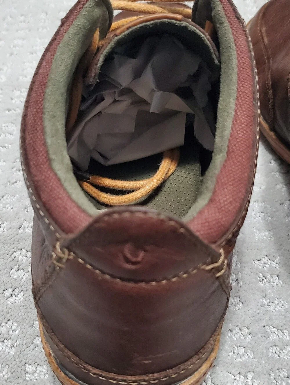 OluKai comfortable chinos lace